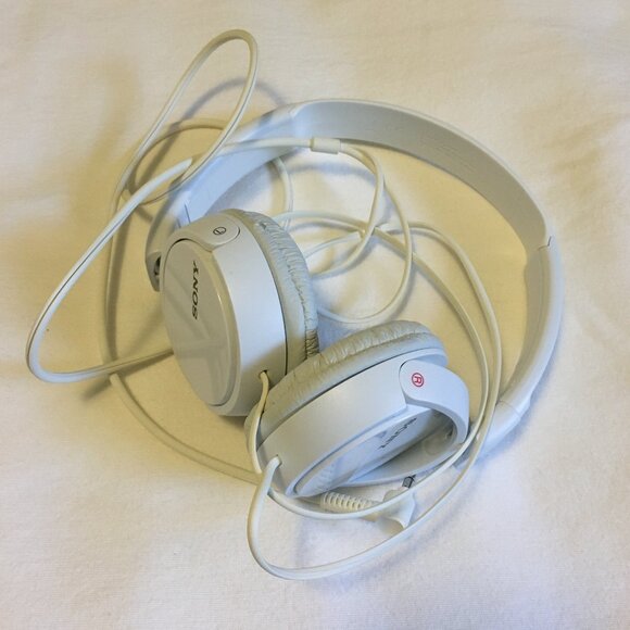 Sony Headband Headphones - Picture 2 of 6